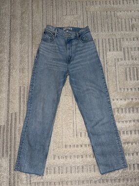 Abercrombie & Fitch The 90’ straight Ultra High Rise Jeans